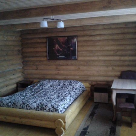 Готель Boykivskiy Dvir Ясениця-Замкова Екстер'єр фото